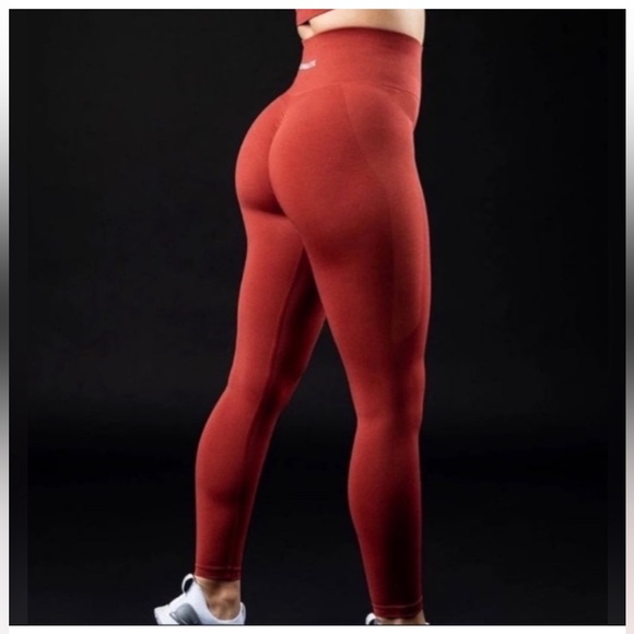 Alphalete Pants - Alphalete Amplify Leggings ~ Size Medium